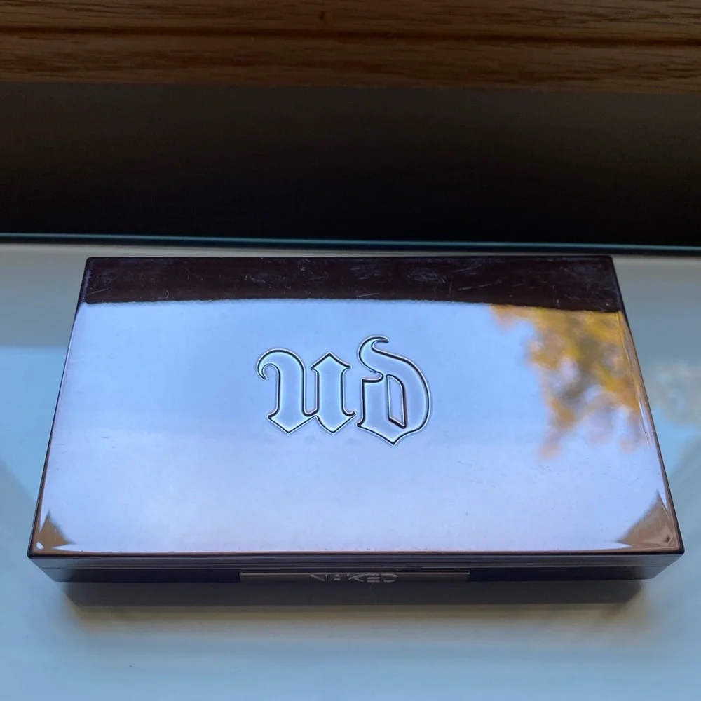 Urban Decay Naked Skin Ultra Definition Powder Foundation - Deep Neutral
